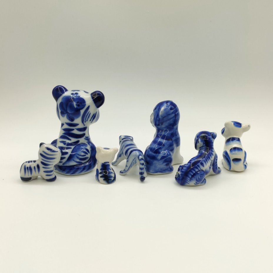 Набор из семи статуэток "Тигры", Гжель