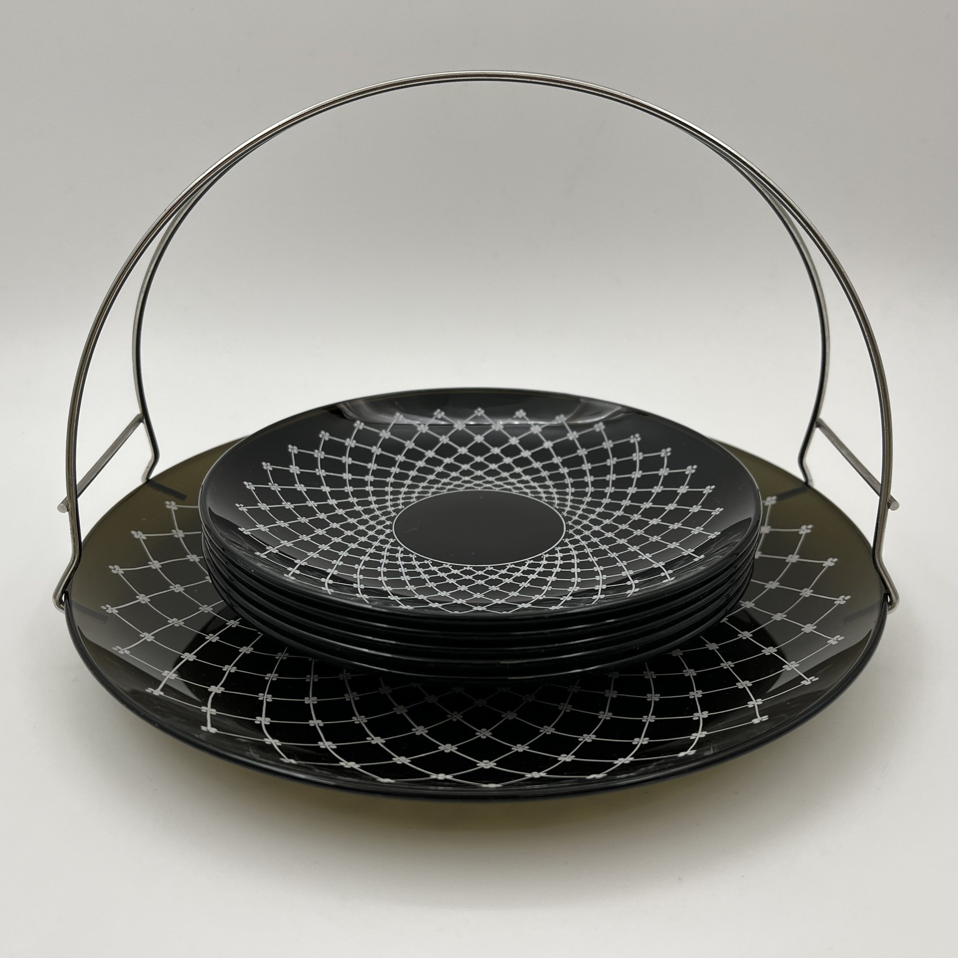 Набор для подачи десерта (вазочка и 5 тарелок) с цветочным декором, стекло, металл, Российская Федерация, 1995-2015 гг.