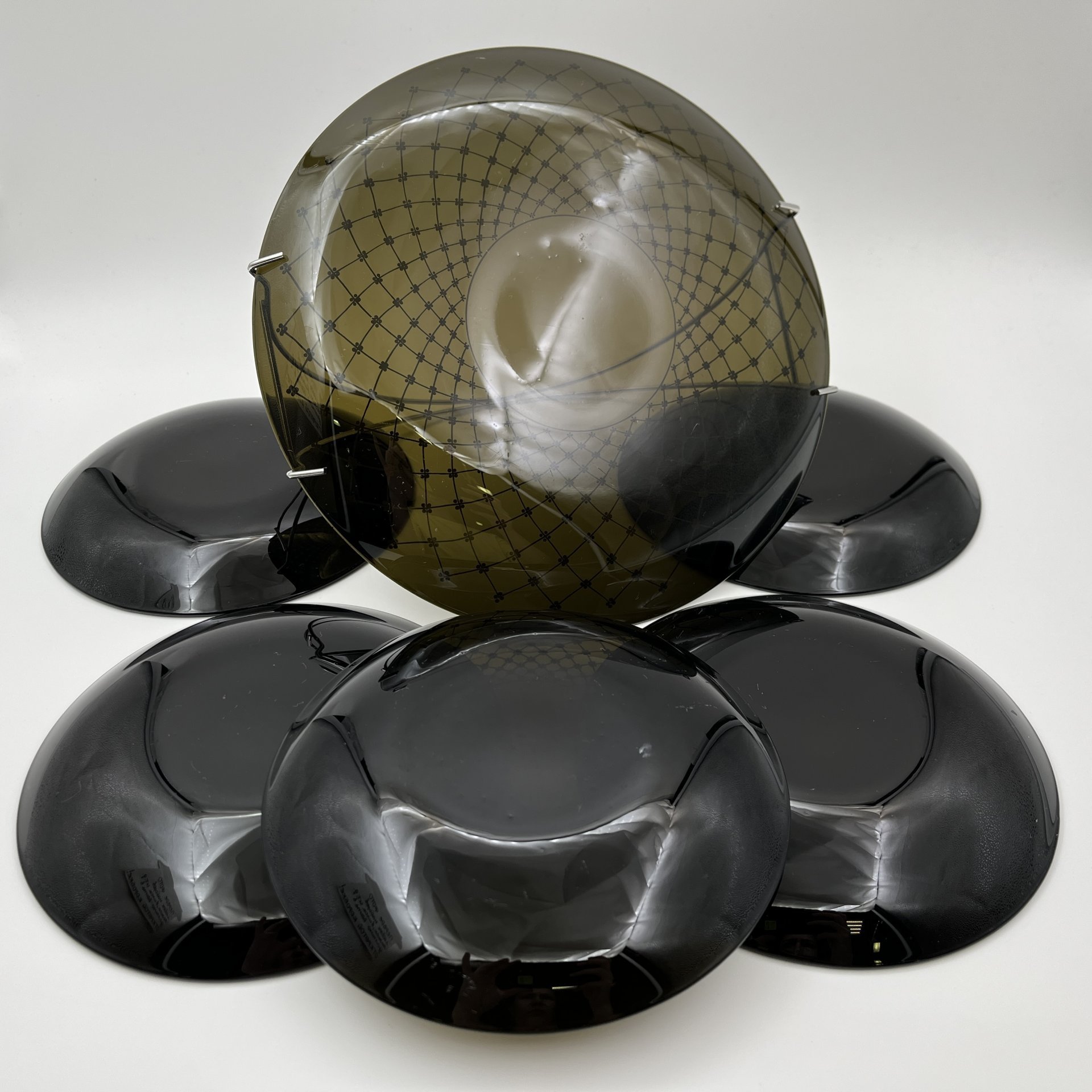 Набор для подачи десерта (вазочка и 5 тарелок) с цветочным декором, стекло, металл, Российская Федерация, 1995-2015 гг.