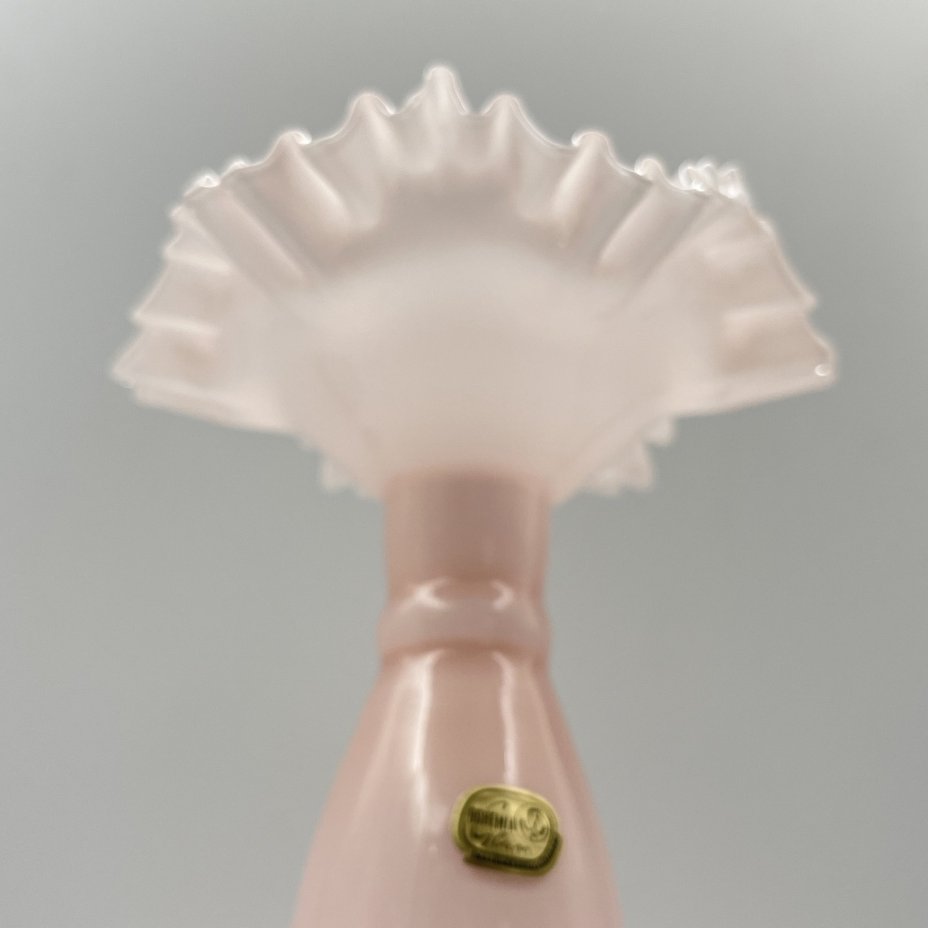 Ваза розового оттенка с фестончатым бортом, цветное стекло, Bohemia Crystal (Bohemia Glass), Чехословакия, 1970-1990 гг.