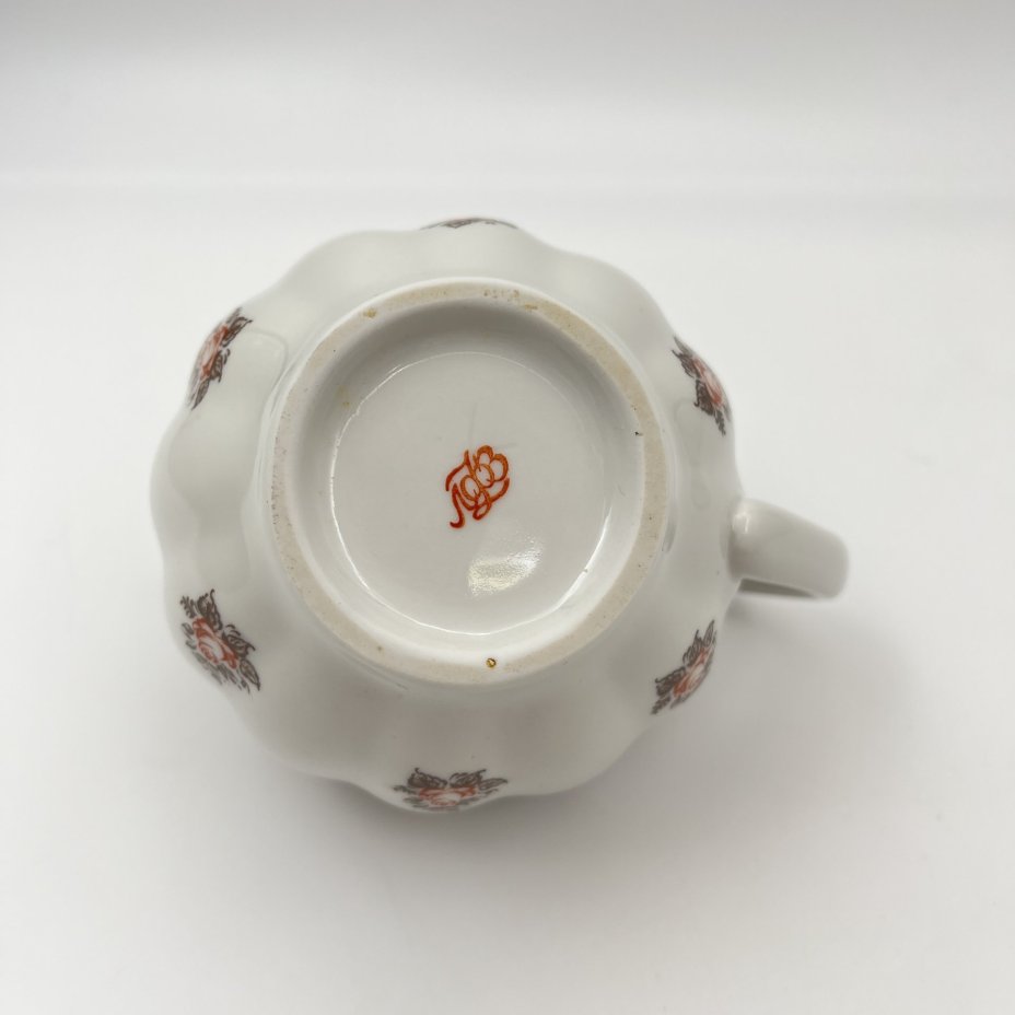 Молочник из сервиза "Фриз", фарфор, деколь, Ленинградский фарфоровый завод (ЛФЗ), СССР, 1970-1991 гг.