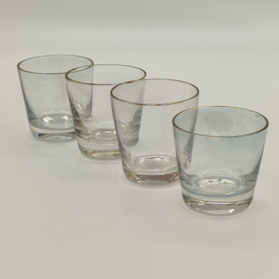 Набор из 4-х стопок лаконичной формы для крепких напитков