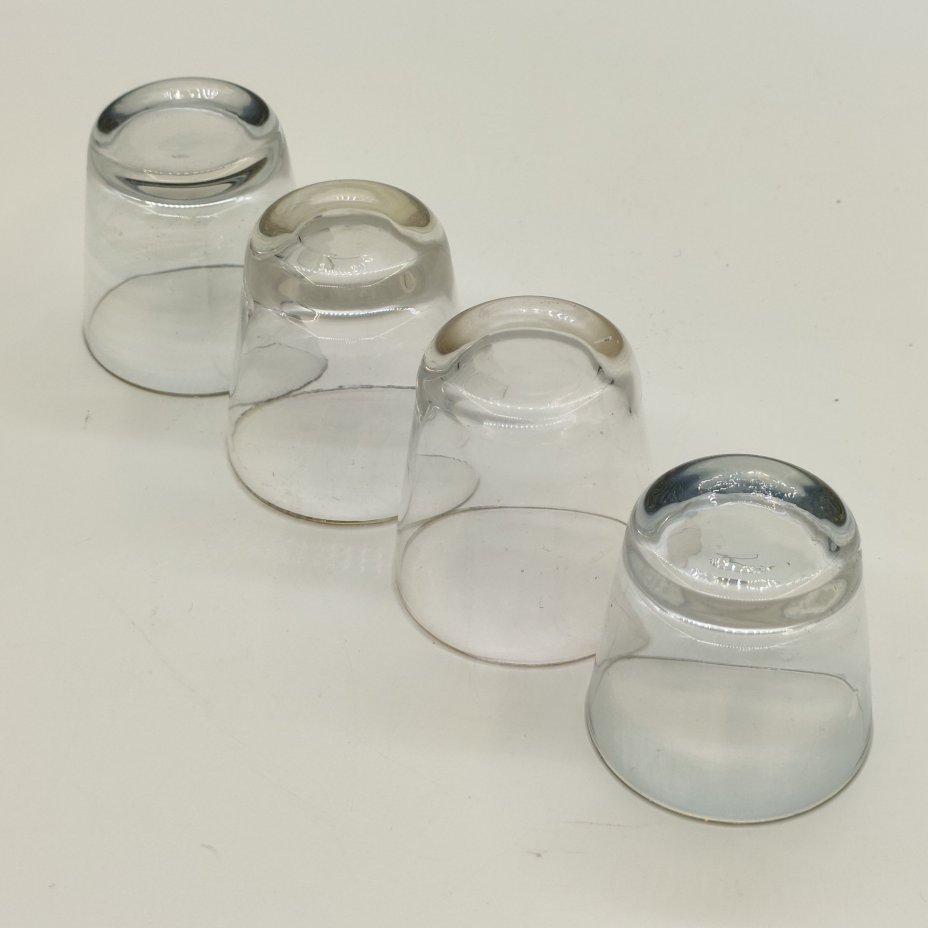 Набор из 4-х стопок лаконичной формы для крепких напитков