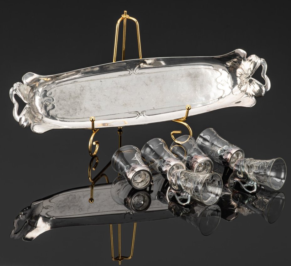 Набор для подачи спиртных напитков в стиле модерн (рюмки в металлической оплетке на 6 персон на подносе), металл, серебрение, стекло, гравировка, Christofle, Франция, 1900-1920 гг.