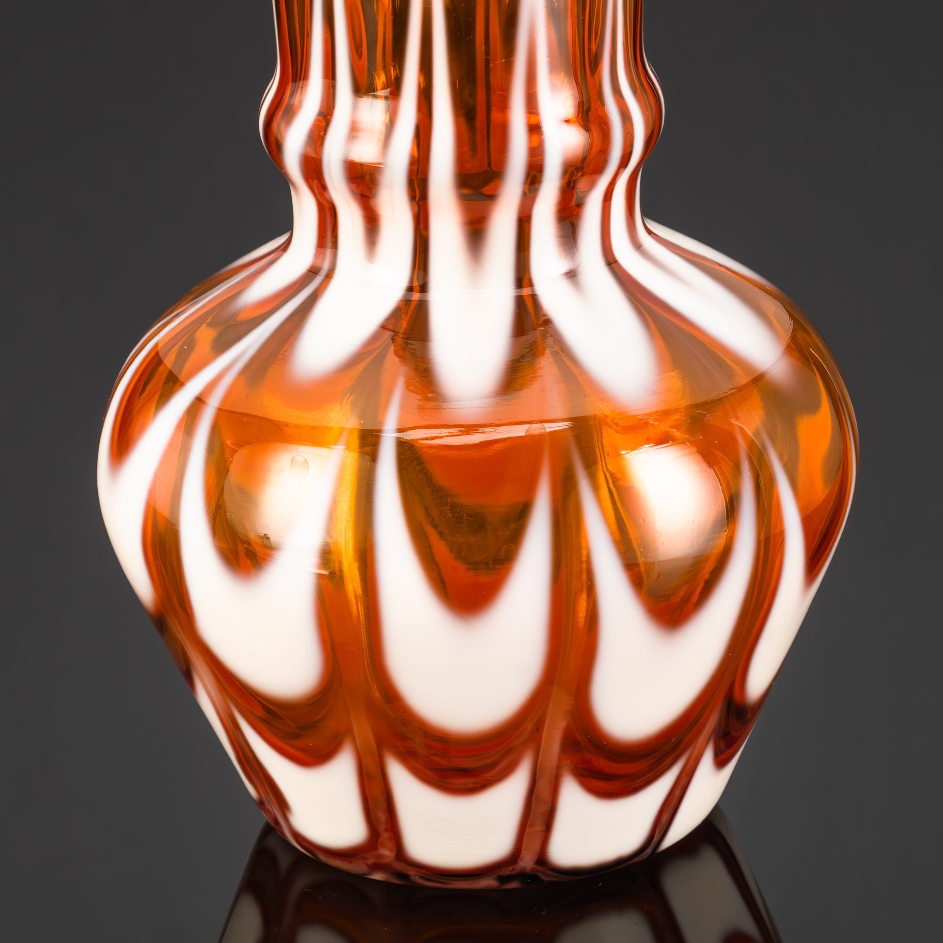 Ваза, стекло, сульфидно-цинковое, гутная техника, Стекольный завод «Красный май», СССР, 1960-1980 гг.