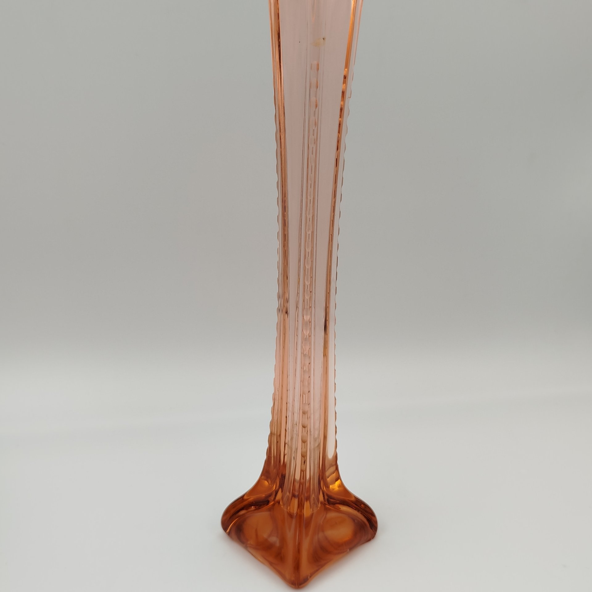 Ваза формы "Берц" карамельного оттенка (малая), стекло, выдувание, СССР, 1930-1950 гг.