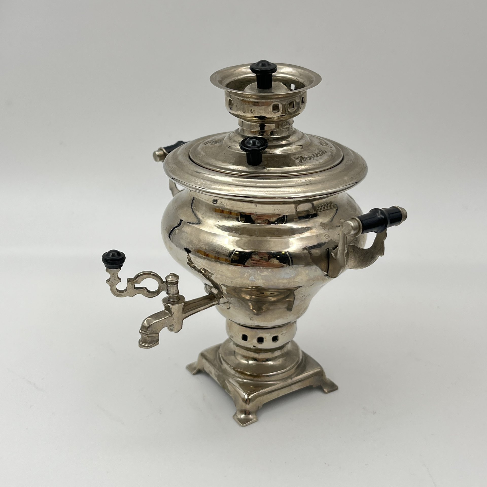 Самовар сувенирный "Ясная поляна", металл, пластик, Тульский машиностроительный завод «Штамп» им. Б.Л. Ванникова, СССР, 1976 г.