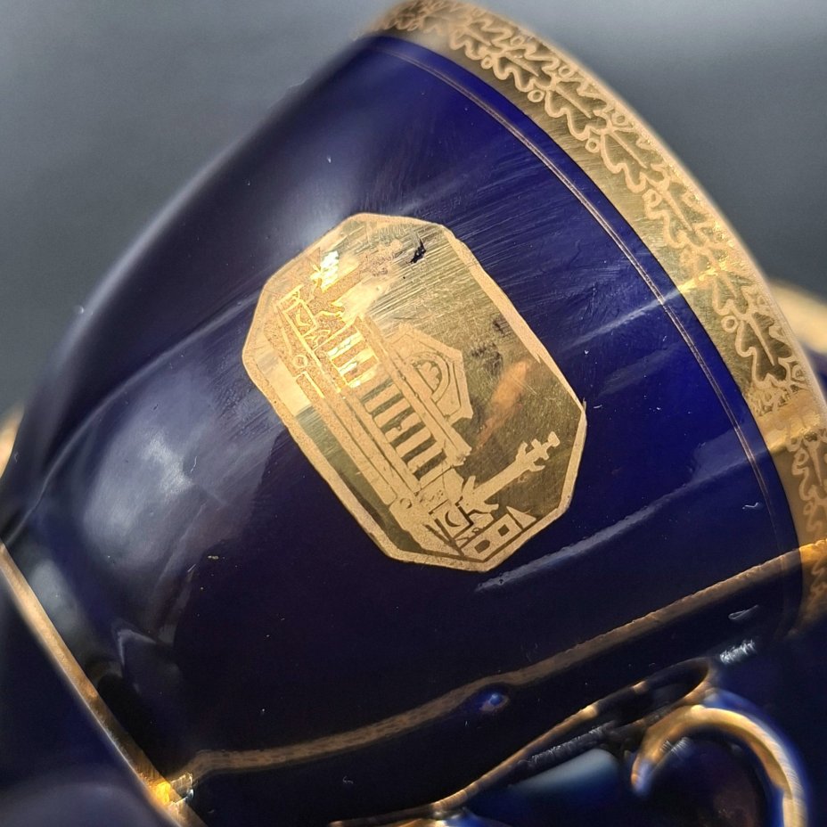 Пара кофейная "Ленинград", фарфор, крытье кобальтом, золочение, Ленинградский фарфоровый завод (ЛФЗ), СССР, 1950-1970 гг.