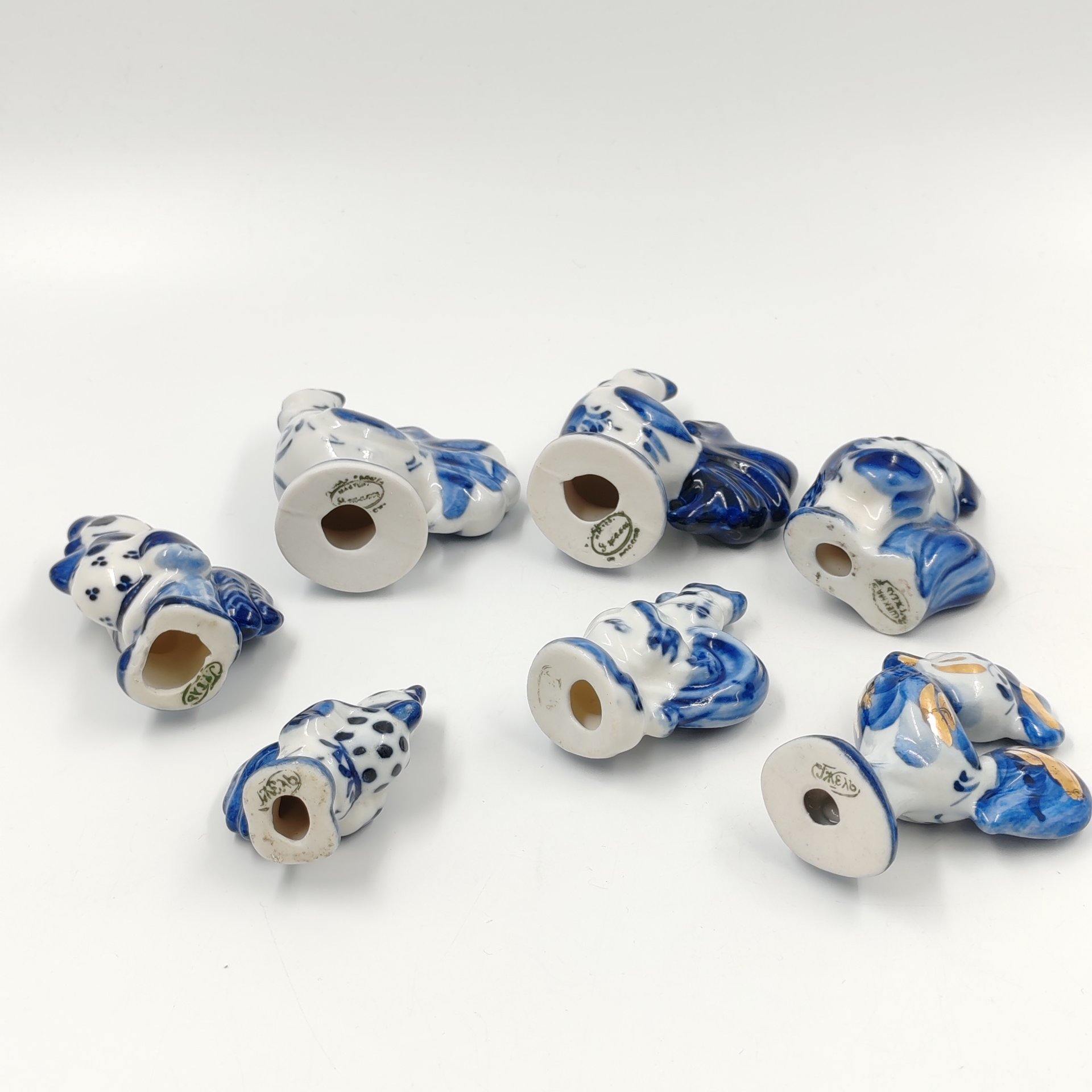 Набор из 7-ми миниатюрных статуэток "Петушки", Гжель