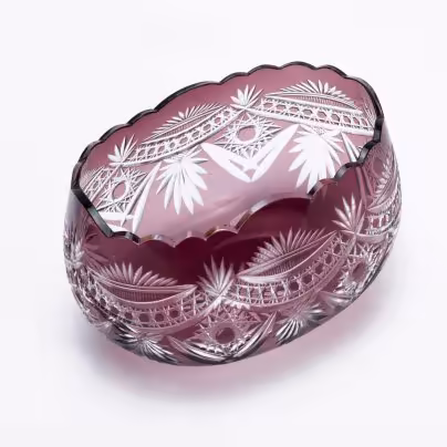 Ваза с декором в технике алмазной грани, марганцевое стекло, СССР, 1960-1970 гг.