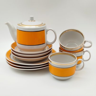 Сервиз чайный в бело-оранжевой гамме на 3 персоны (10 предметов), фарфор, крытье, золочение, Южноуральский фарфоровый завод (ЮФЗ), СССР, 1974-1984 гг.