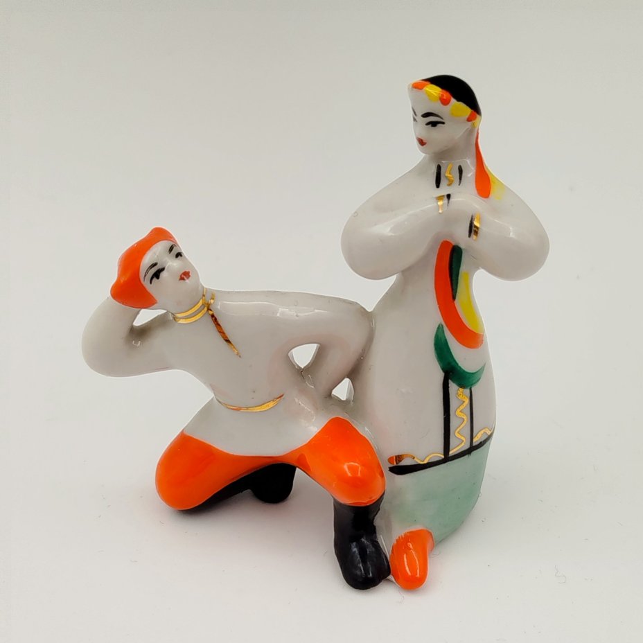 Статуэтка "Гопак" ("Гопачок"), автор О.С. Чередник, фарфор, роспись, золочение, Полонский завод художественной керамики (Полонное ЗХК), СССР, 1970-1990 гг.