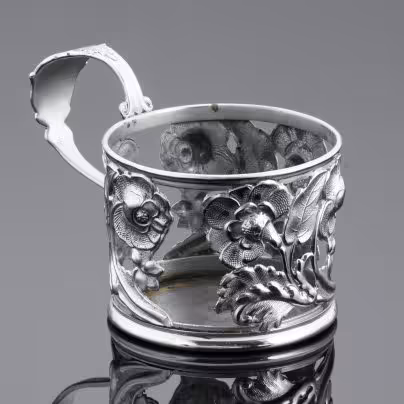 Подстаканник с прорезным цветочным декором, Bracia Henneberg (Братья Хеннеберг