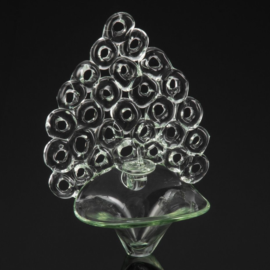 Подсвечник настенный с декоративными округлыми элементами, автор Мери Евгения Андреевна (?), стекло, гутная техника, СССР, 1970-1990 гг.