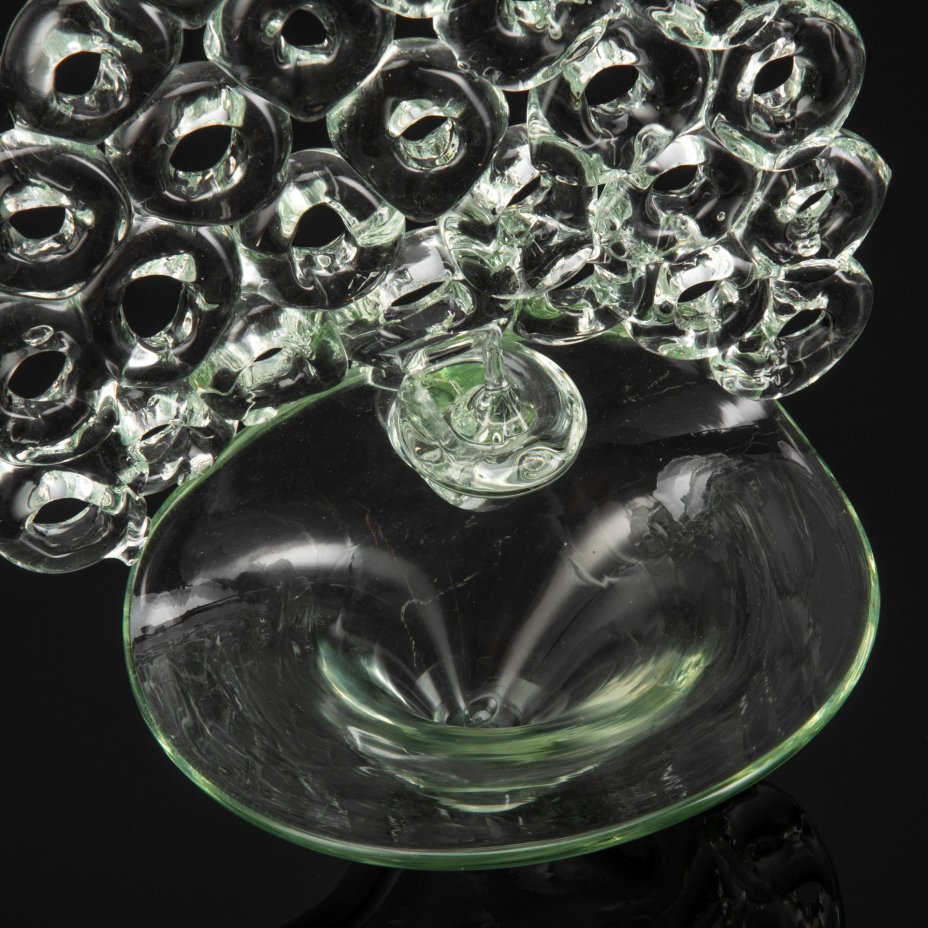 Подсвечник настенный с декоративными округлыми элементами, автор Мери Евгения Андреевна (?)