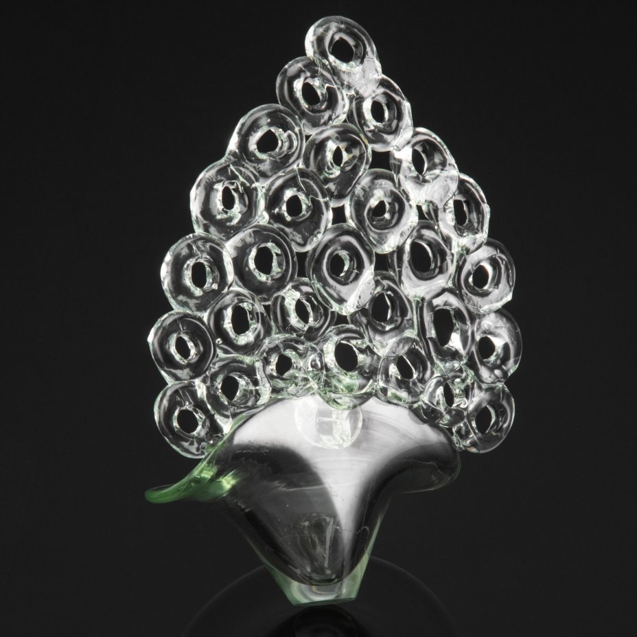 Подсвечник настенный с декоративными округлыми элементами, автор Мери Евгения Андреевна (?)