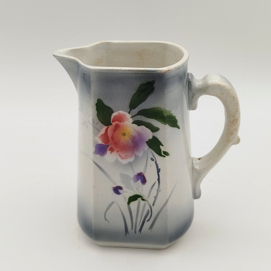 Молочник серо-голубого цвета  цветочным декором, фаянс, деколь, Villeroy & Boch, Villeroy & Boch