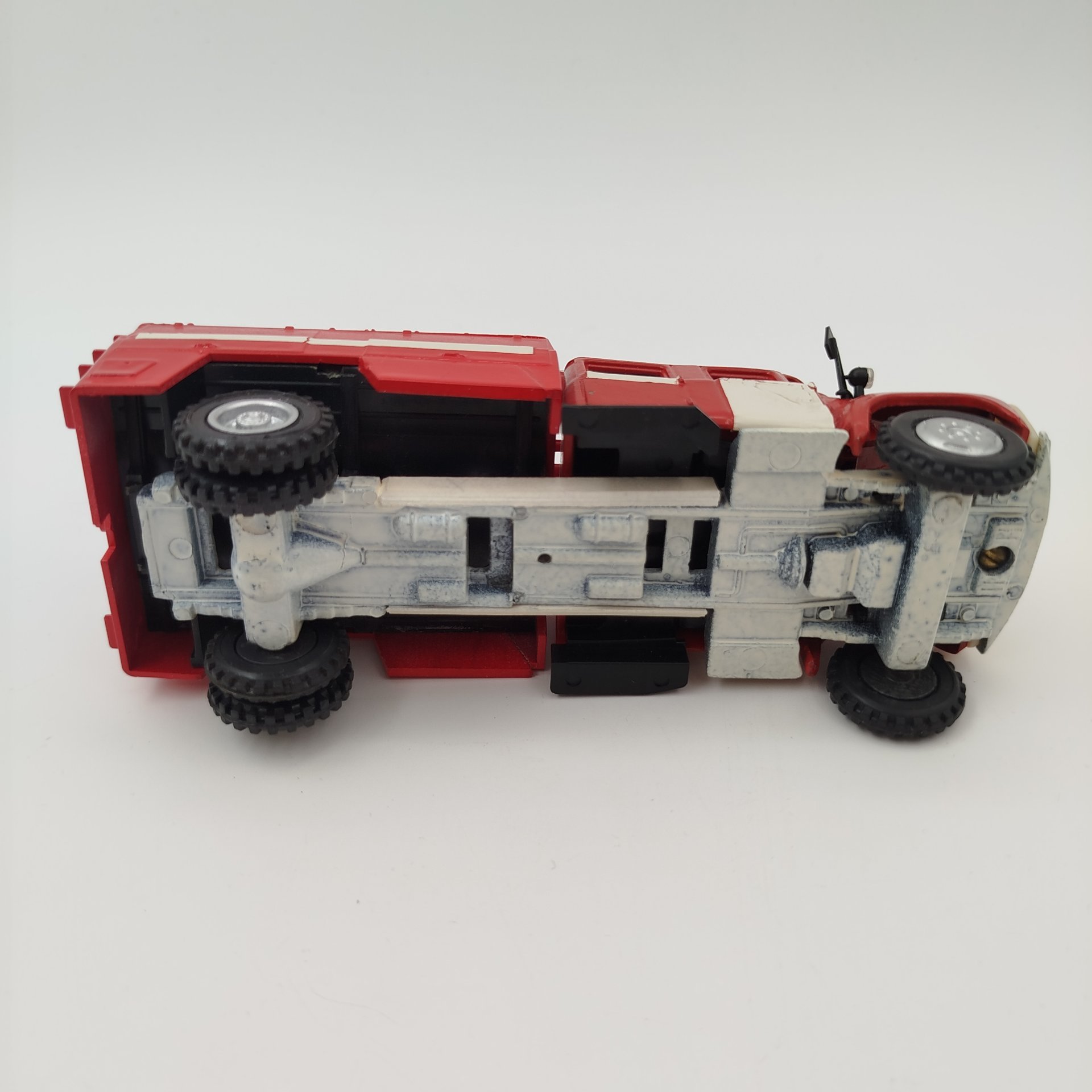 Модель автомобиля "Пожарная машина", композитный материал