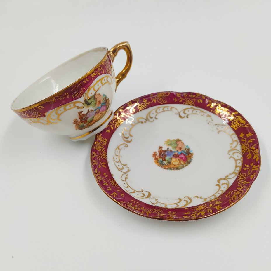 Пара кофейная с декором в виде галантной сцены, фарфор, деколь, золочение, Bavaria Porzellan, Германия, 1960-1990 гг.