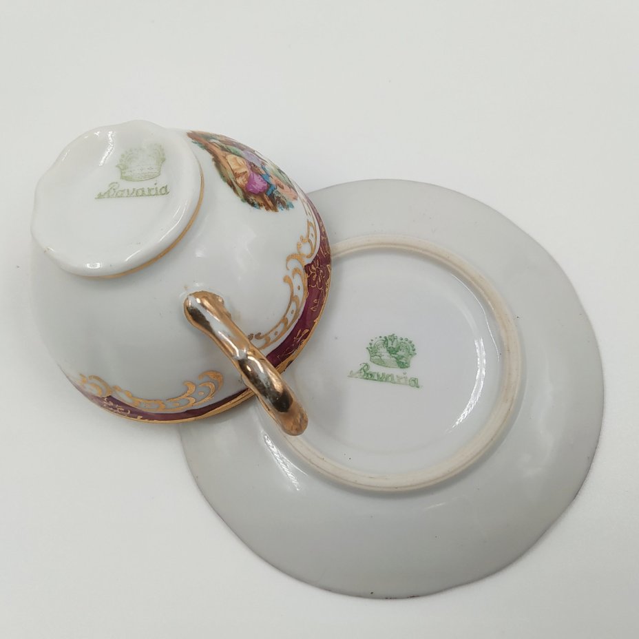 Пара кофейная с декором в виде галантной сцены, фарфор, деколь, золочение, Bavaria Porzellan, Германия, 1960-1990 гг.