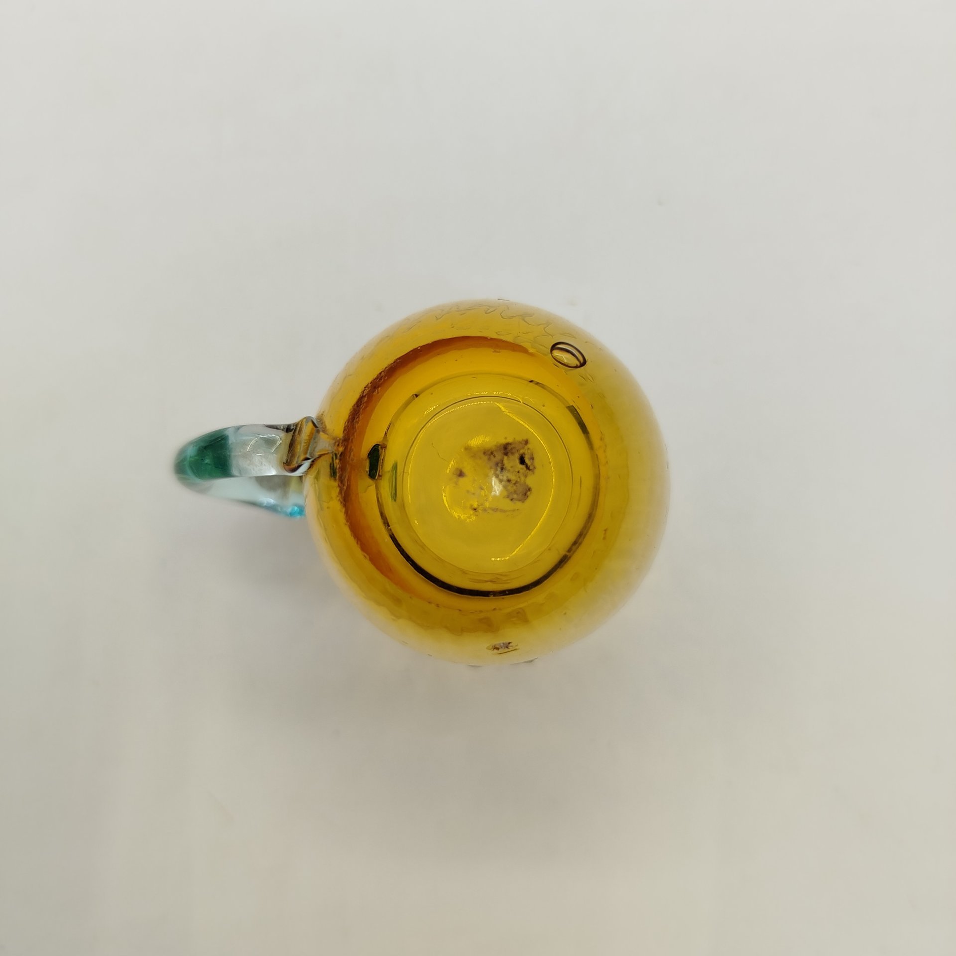 Стопка в виде миниатюрной кружки с цветочной росписью, стекло, гутная техника, роспись эмалью, Западная Европа, 1890-1920 гг.