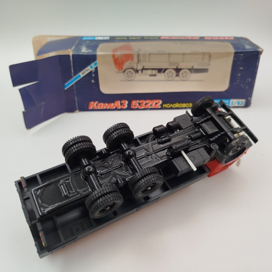 Автомобиль коллекционный "Камаз 53212. Молоковоз", металл, пластмасса, картон, печать, СССР, 1970-1990 гг.
