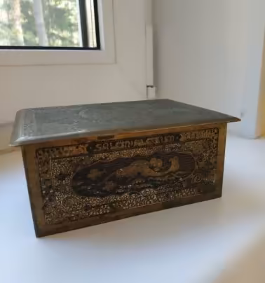 Настольная сигаретница