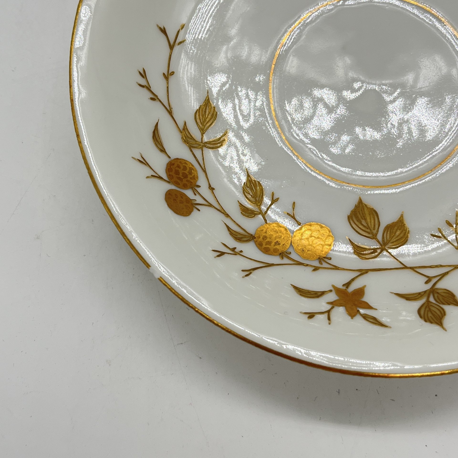 Чайная пара с цветочным декором, фарфор, эмалевая роспись, золочение, Западная Европа, 1890-1920 гг.