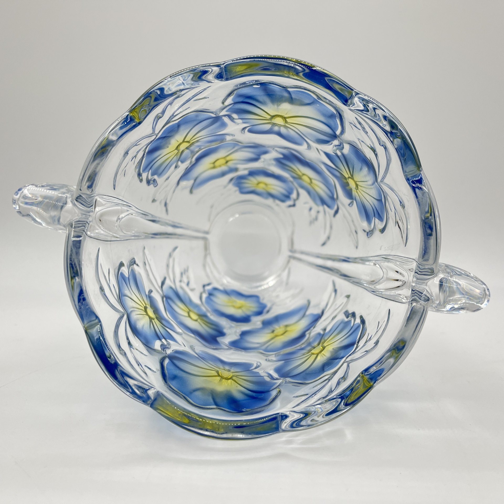 Ваза, украшенная изображением голубых цветов, "Walther-Glass"