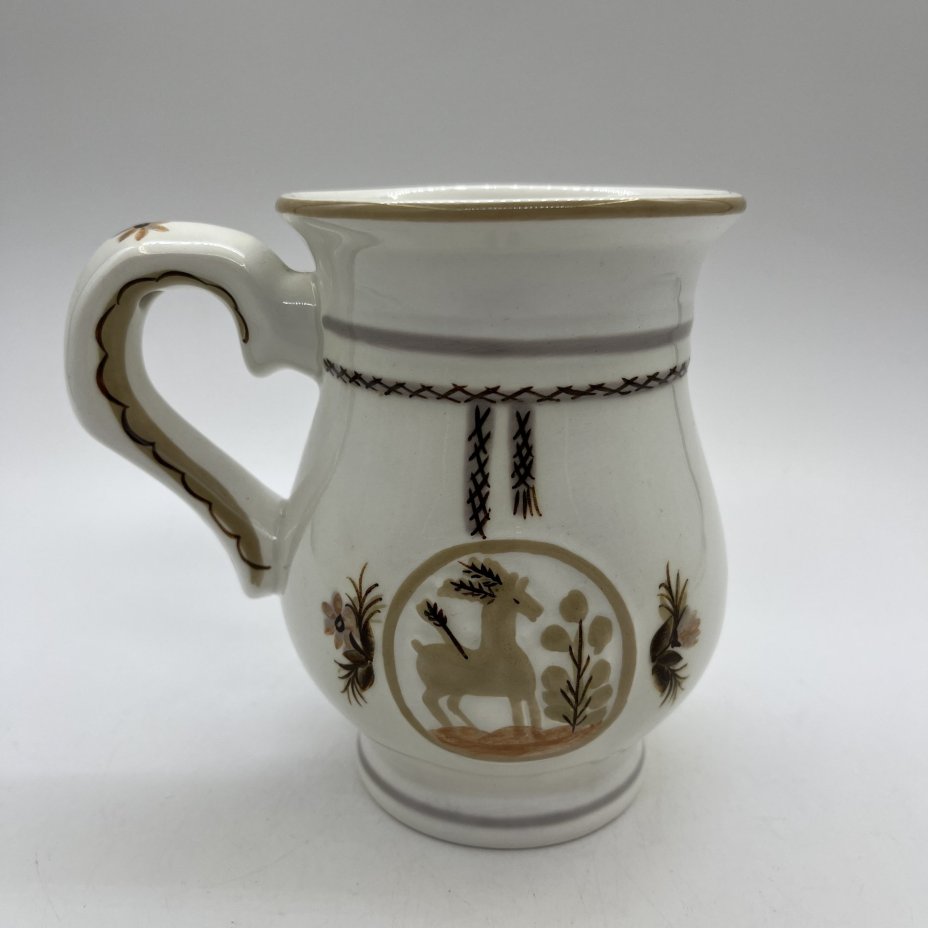 Кружка с рельефным декором, керамика, СССР, 1970-1990 гг.