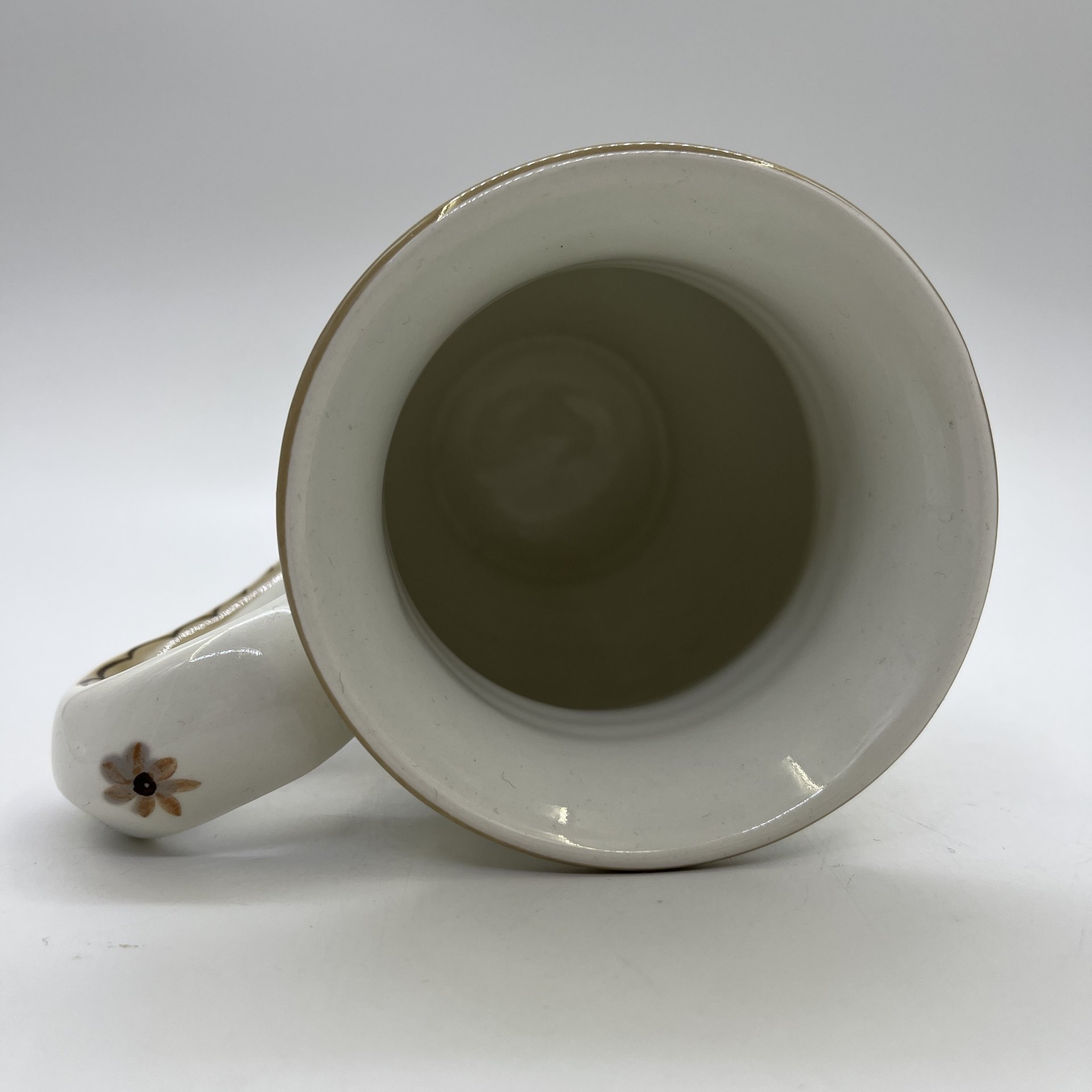 Кружка с рельефным декором, керамика, СССР, 1970-1990 гг.
