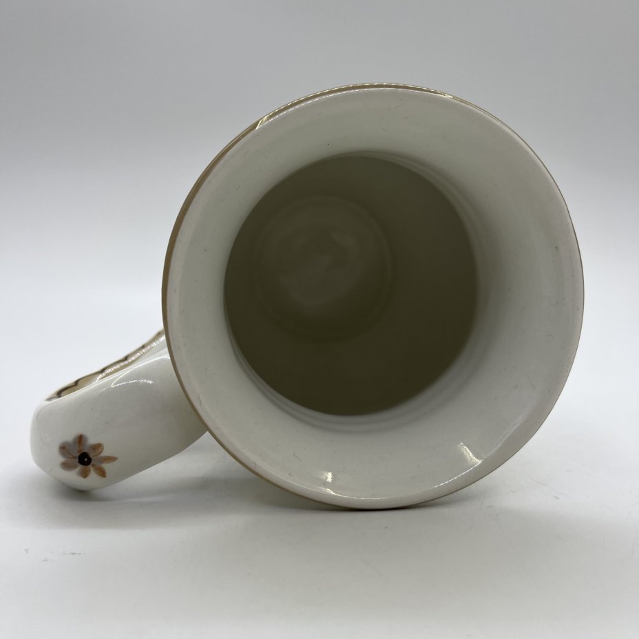 Кружка с рельефным декором, керамика, СССР, 1970-1990 гг.