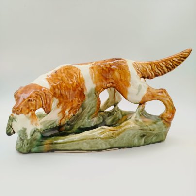 Статуэтка "Собака с дичью", фаянс, роспись, глазурь, Васильковский майоликовый завод, СССР, 1960-1980 гг.