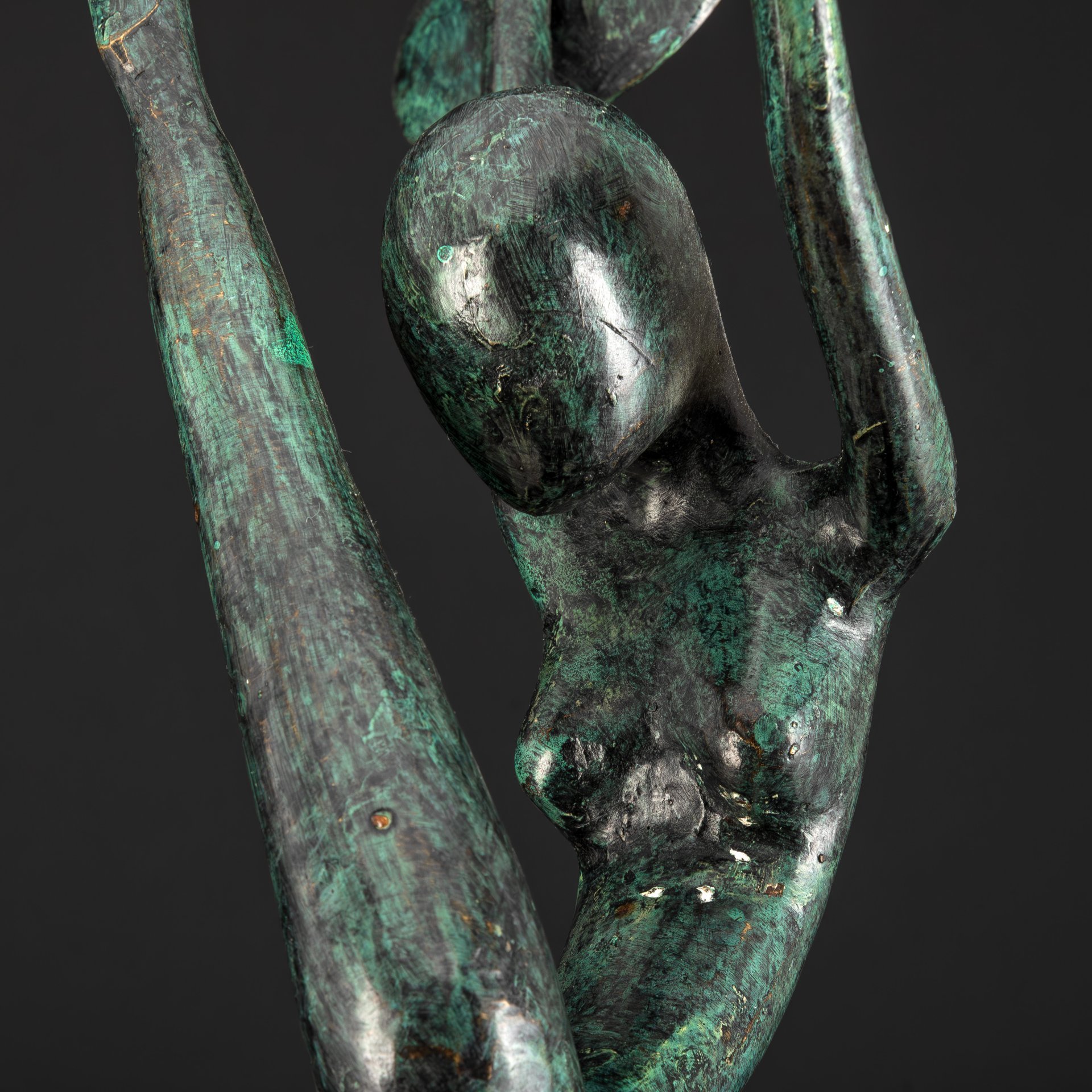 Подсвечник интерьерный для широкой свечи, в виде танцующей девушки, металл, тонировка, имитация патины, Европа, 1970-2000 гг.