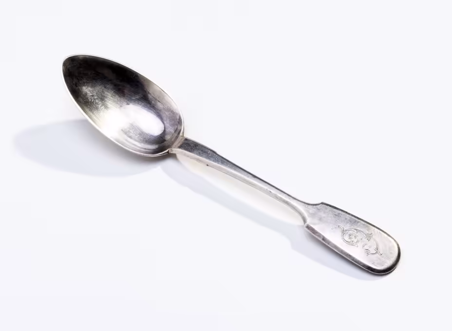 Ложка столовая с личной монограммой в виде буквы "С", серебро 84 пр., фабрика Морозова И.Е., мастер-монограммист "АН", Российская империя, 1899-1908 гг.