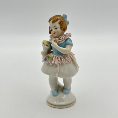 Статуэтка "Девочка с цветами", Scheibe-Alsbach porcelain factory