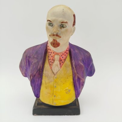 Статуэтка "Бюст В.И. Ленина", автор формы Ингал Боголюбов, бисквит, владельческая роспись позднего периода, Ленинградский фарфоровый завод (ЛФЗ), СССР, 1950-1970 гг.