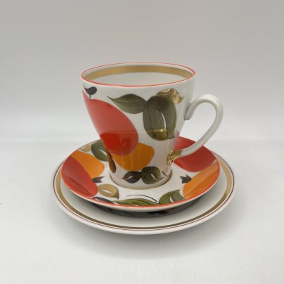 Чайное трио "Яблоки", фарфор, роспись, золочение, Краснодарский фарфорово-фаянсовый завод «Чайка», СССР, 1960-1992 гг.