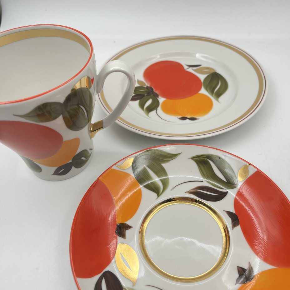 Чайное трио "Яблоки", фарфор, роспись, золочение, Краснодарский фарфорово-фаянсовый завод «Чайка», СССР, 1960-1992 гг.