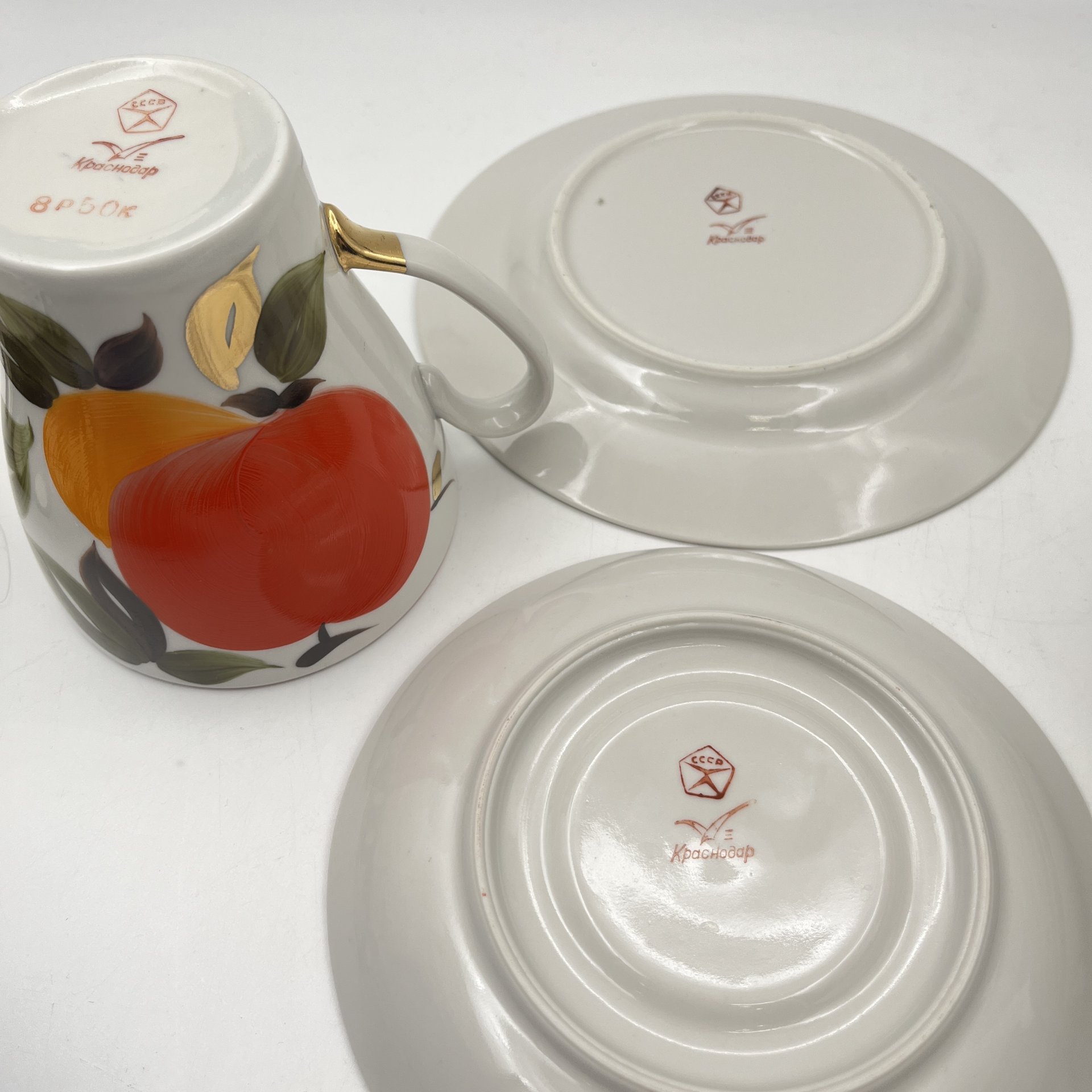 Чайное трио "Яблоки", фарфор, роспись, золочение, Краснодарский фарфорово-фаянсовый завод «Чайка», СССР, 1960-1992 гг.