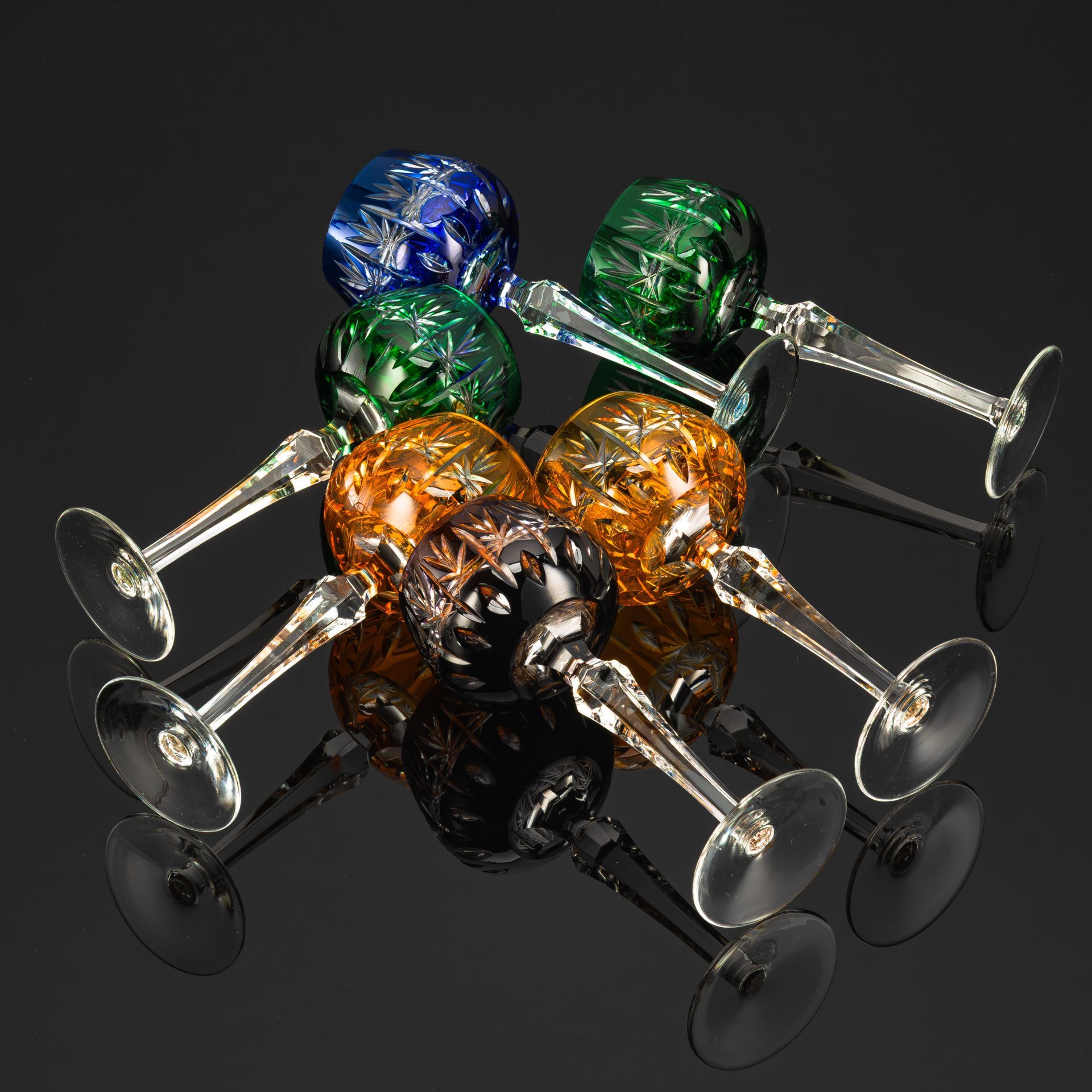 Набор бокалов для вина на 6 персон, украшенных резным орнаментом, хрусталь, алмазная грань, Echt Bleikristall, Германия, 1970-1990 гг.