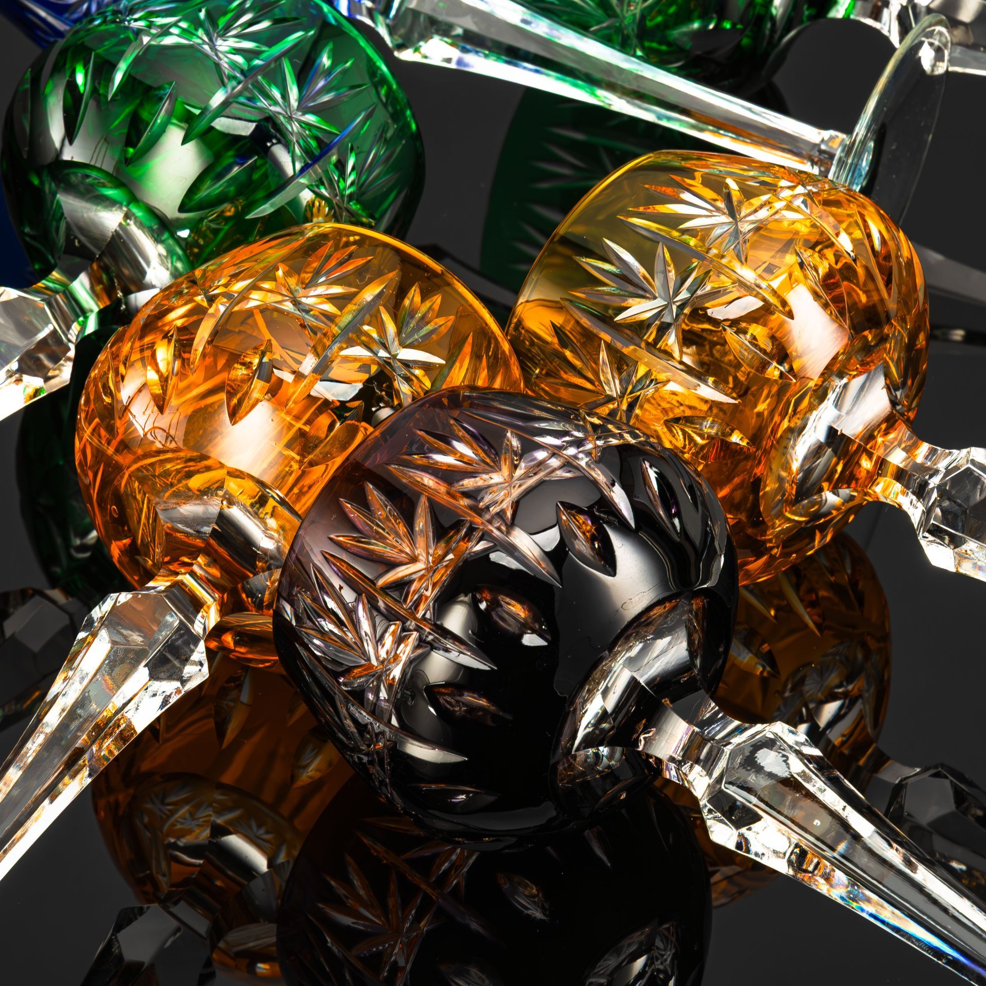 Набор бокалов для вина на 6 персон, украшенных резным орнаментом, хрусталь, алмазная грань, Echt Bleikristall, Германия, 1970-1990 гг.