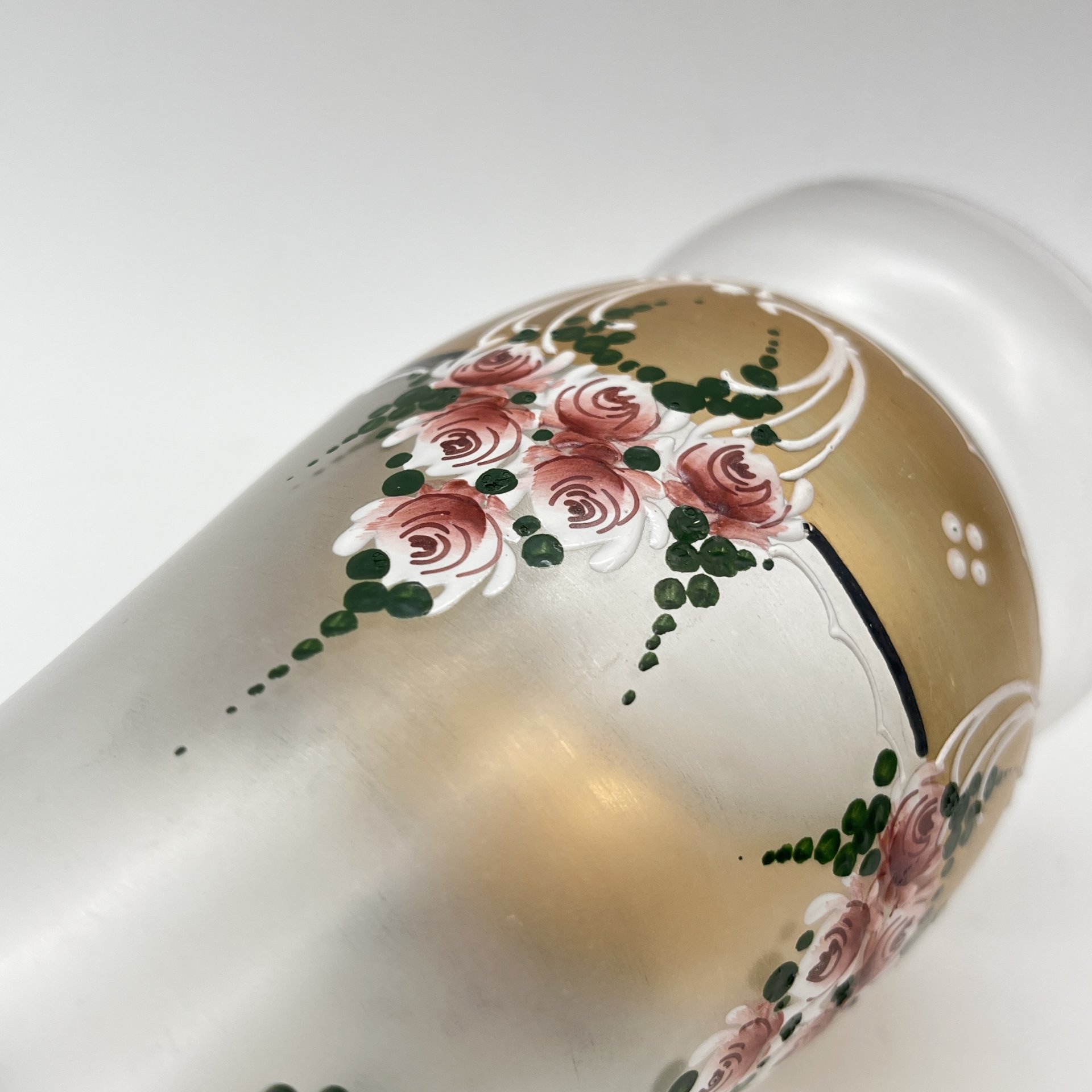 Ваза в стиле модерн с цветочным декором, стекло, матовое, золочение, Западная Европа, 1960-1980 гг.