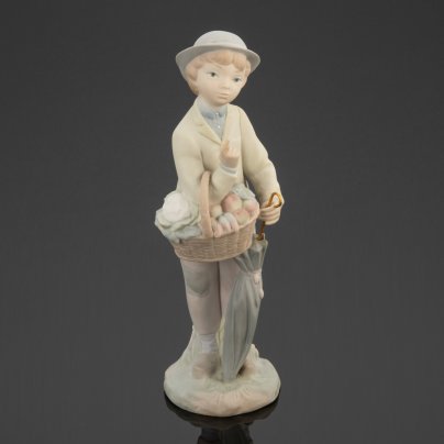Статуэтка "Малыш с корзиной и зонтиком" (Юный садовник), Lladro