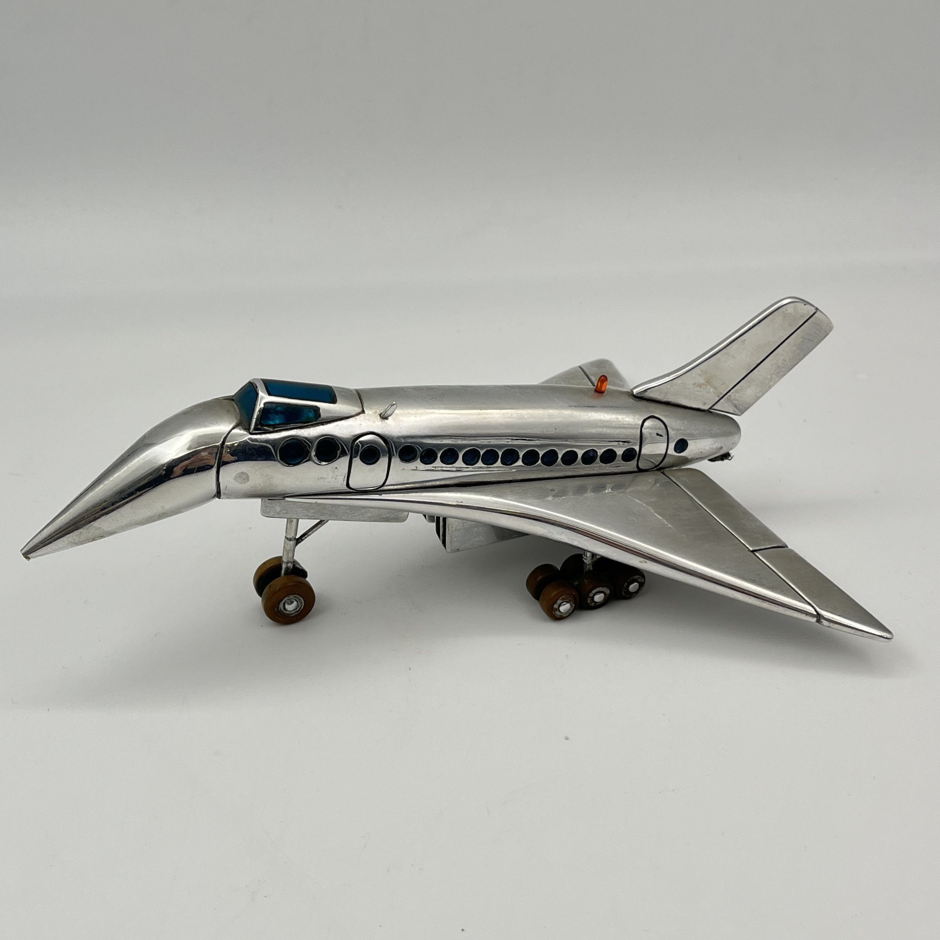 Модель самолёта Ту-144, металл, пластмасса, бакелит, СССР, 1970-1990 гг.