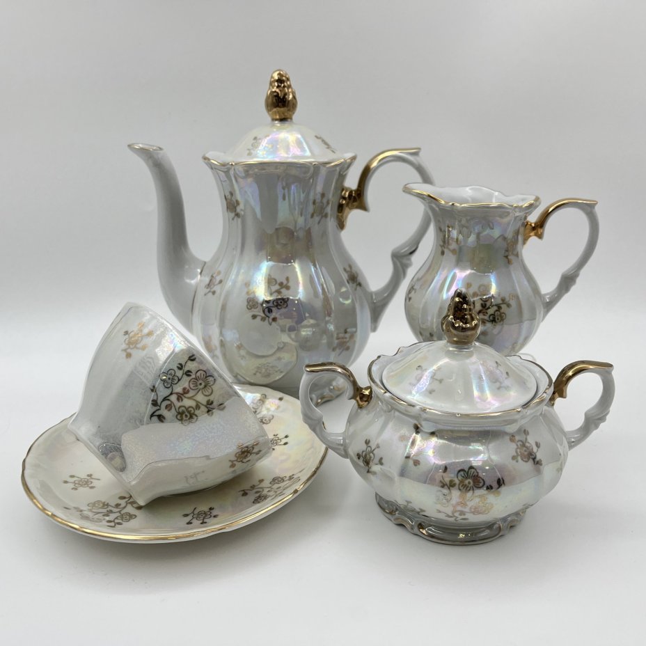 Сервировочный набор на одну персону (5 предметов), украшенный цветочным декором, фарфор, люстр, золочение, Kahla, ГДР, 1968-1987 гг.