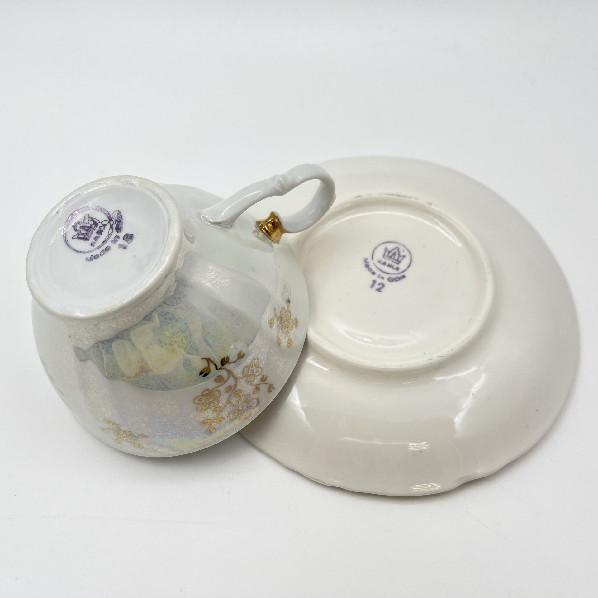 Сервировочный набор на одну персону (5 предметов), украшенный цветочным декором, фарфор, люстр, золочение, Kahla, ГДР, 1968-1987 гг.