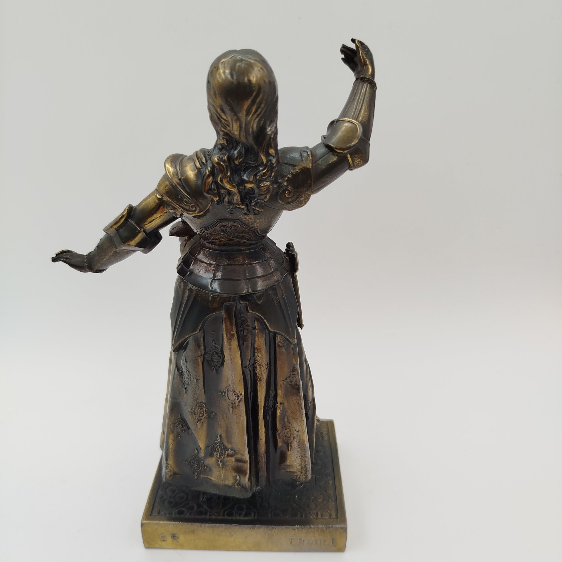 Статуэтка "Жанна д’Арк", металл, литье, формовка, Франция, 2010-2015 гг.