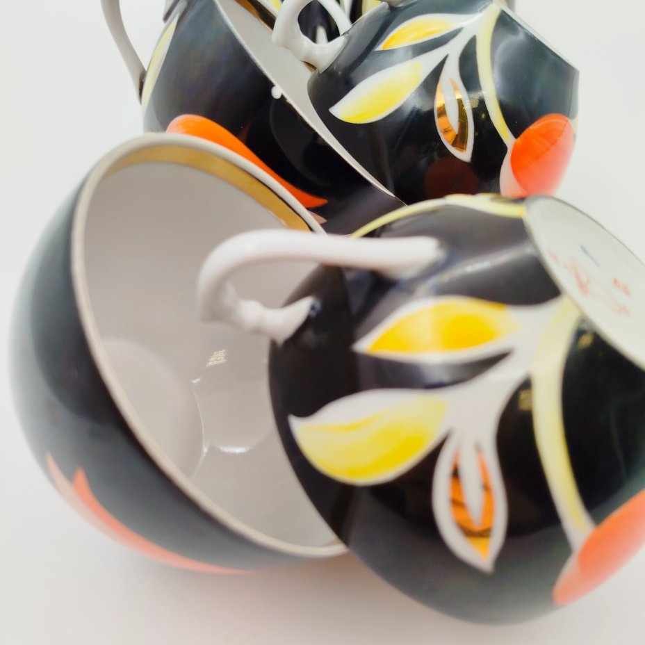 Сервиз чайный на 6 персон "Тюльпан", фарфор, крытье, роспись, Дулевский фарфоровый завод (Дулёво), СССР, 1968-1991 гг.