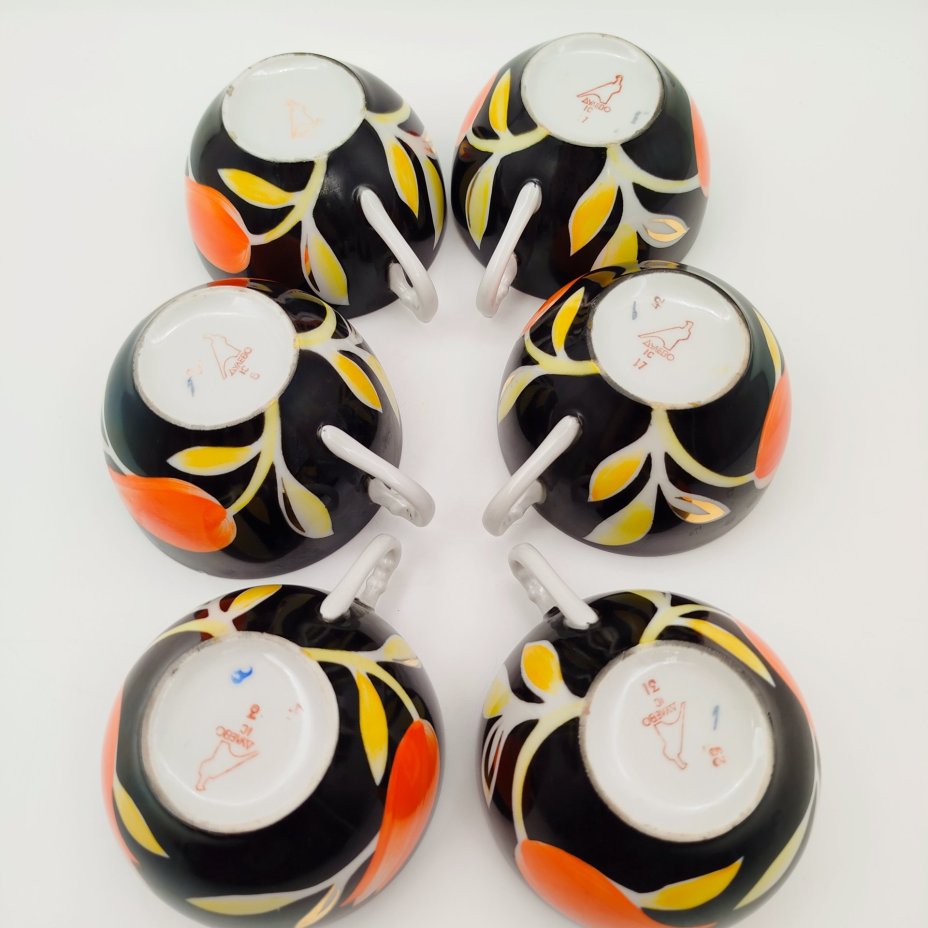 Сервиз чайный на 6 персон "Тюльпан", фарфор, крытье, роспись, Дулевский фарфоровый завод (Дулёво), СССР, 1968-1991 гг.